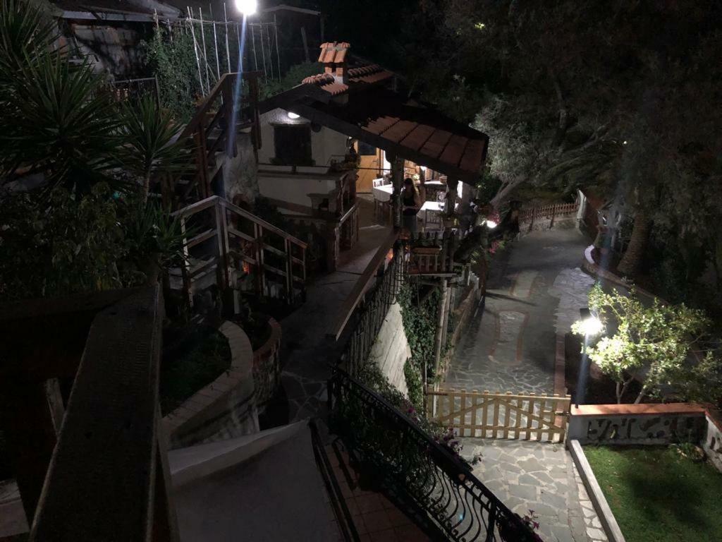 Bed & Breakfast Lujocanda カザルツァ・リーグレ エクステリア 写真